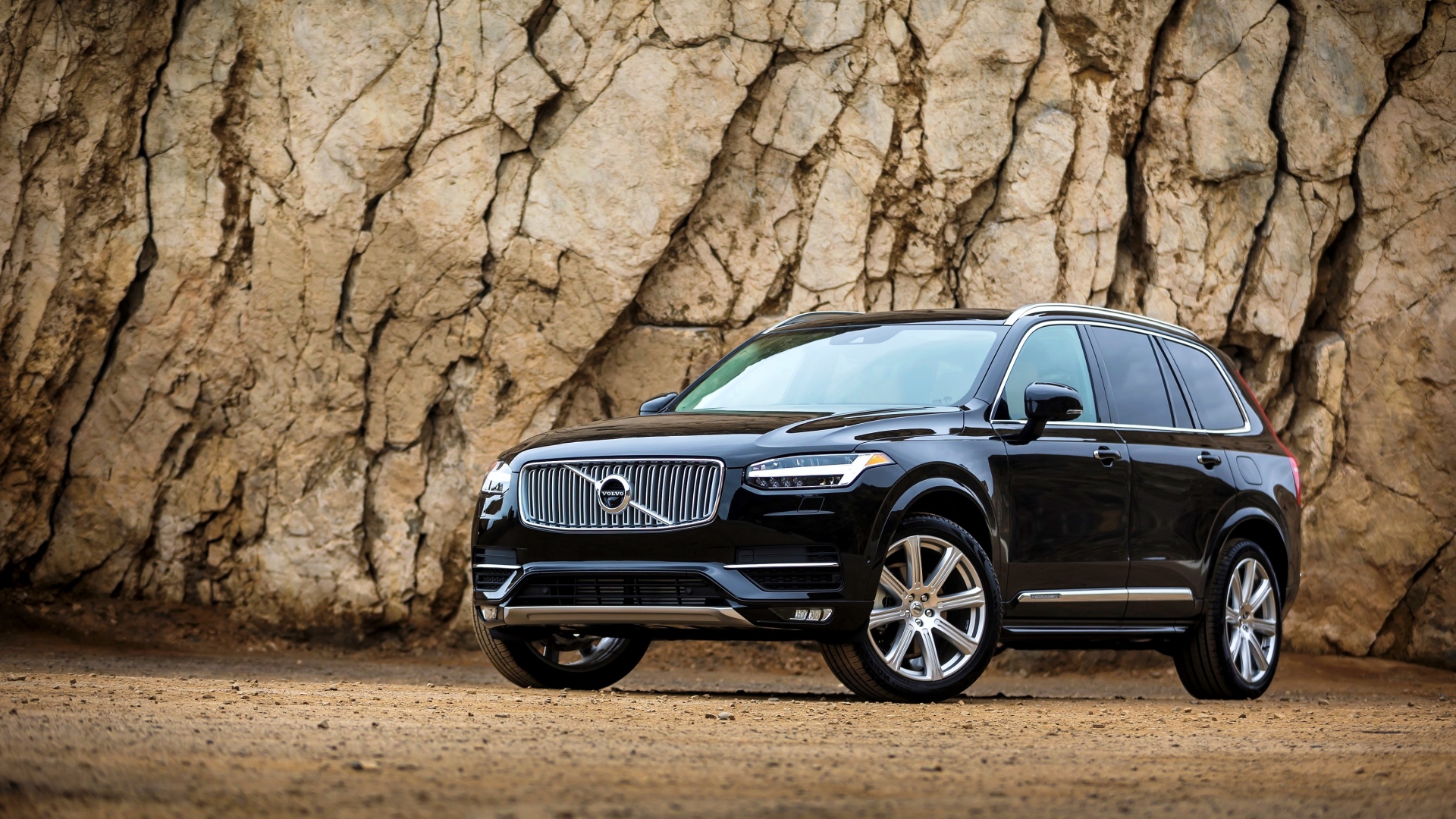 Black Volvo XC 90
